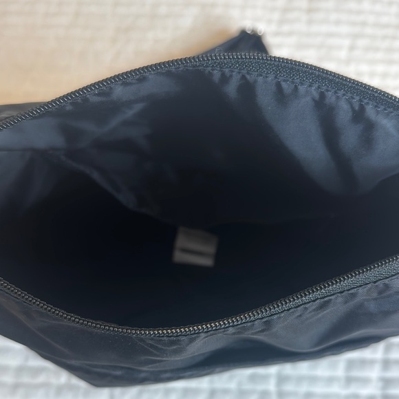 LeSportsac Black Women's Crossbody Bag - Picture 4 of 4